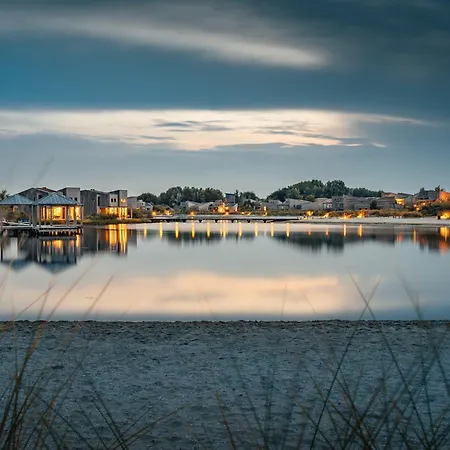 Deluxe | 2 Pers. Landzijde Appartement *